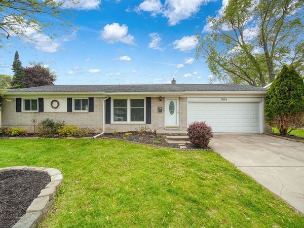 584 Birchwood Street, Jackson, MI 49203