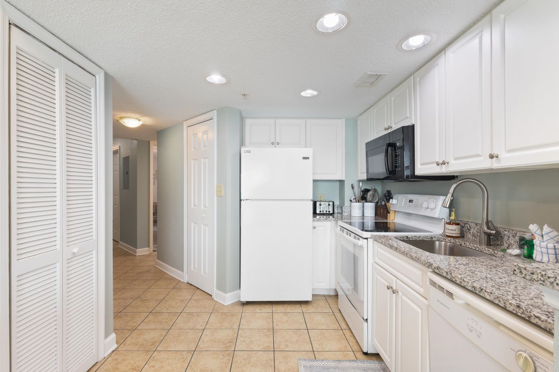 2501 South Ocean Blvd. Photo 10