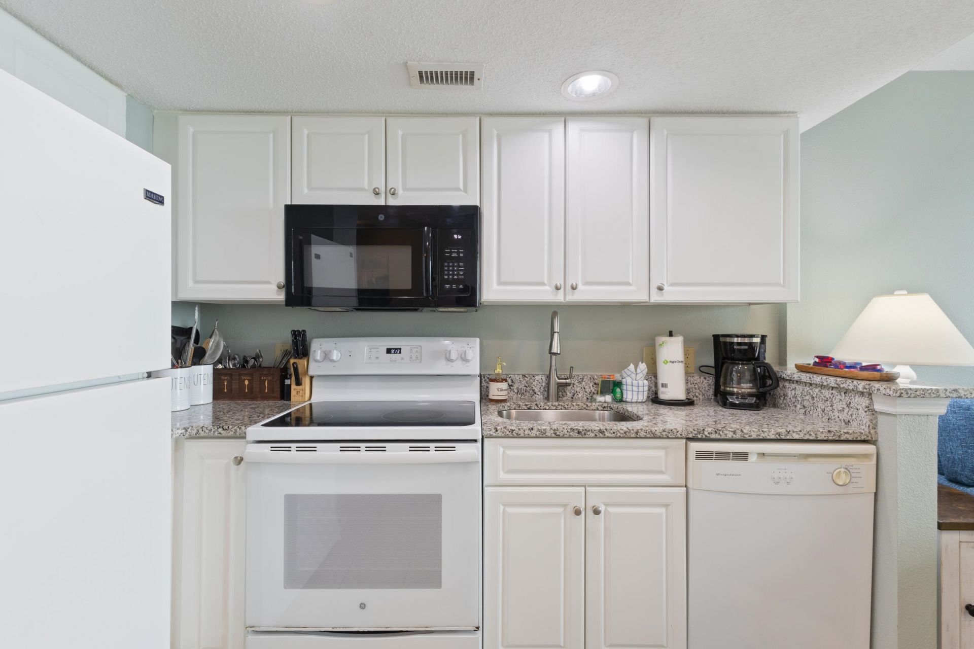 2501 South Ocean Blvd. Photo 8