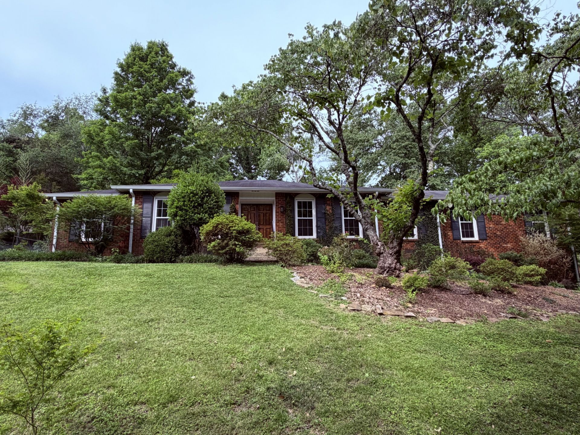 2016 Sunny Side Dr, Brentwood, TN 37027 Main Photo