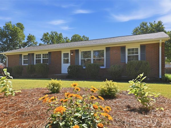 1102 N 12th Street , Bessemer City, NC 28016