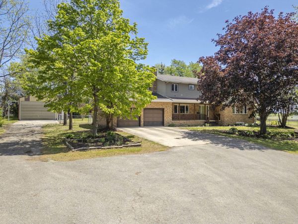 1011 W 1st Street, Sumner, IA 50674