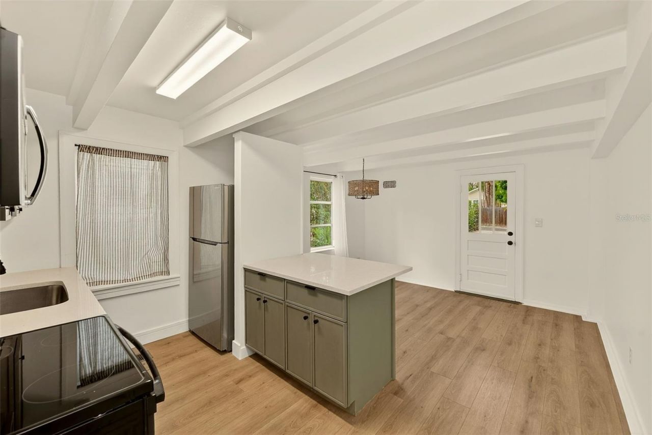 925 16th Avenue N, Saint Petersburg, FL 33704 Photo