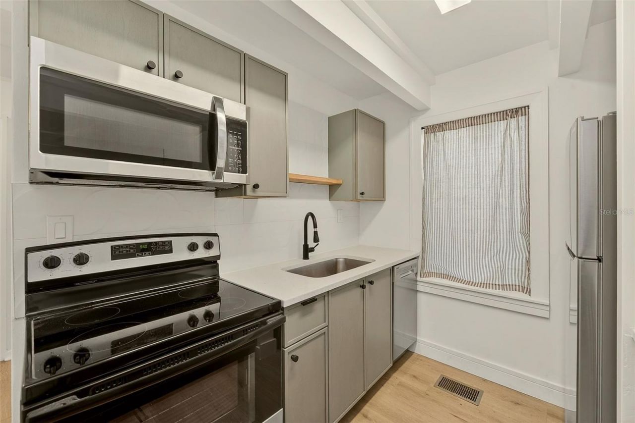 925 16th Avenue N, Saint Petersburg, FL 33704 Photo