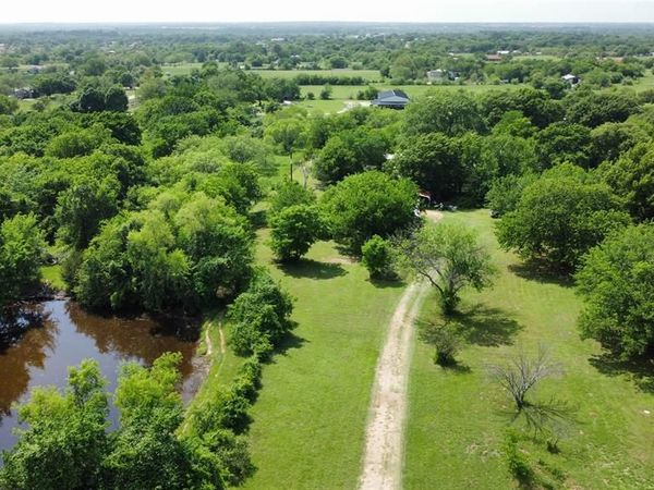 806 Old Base Road, Aurora, TX 76078