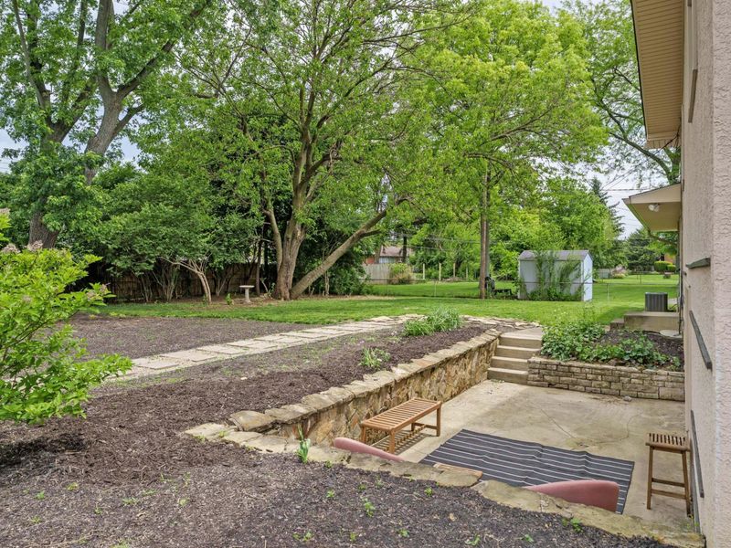 2740 Sonata Drive, Columbus, OH 43209 Photo 51