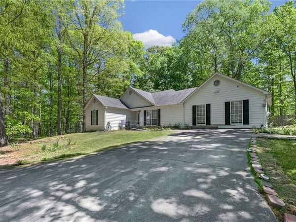 365 Cook Drive , Ellenwood, GA 30294
