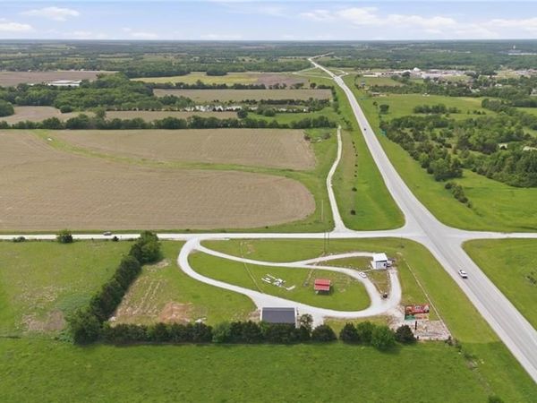 1746 and 1748 North Dakota Road, Iola, KS 66749