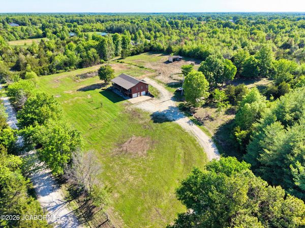 8700 N HARTLEY ROAD, Hallsville, MO 65255