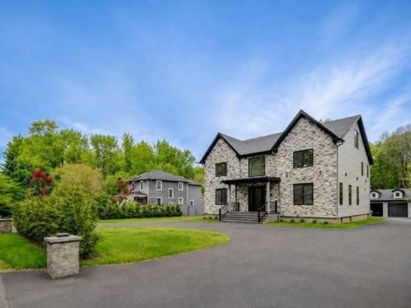 147 Carter Rd, Lawrence, NJ 08540