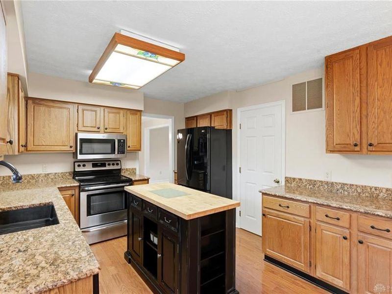 737 Wayfield Court, Beavercreek, OH 45430 Photo 20