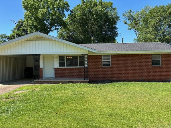 128 Cloverdale Blvd, Searcy, AR 72143