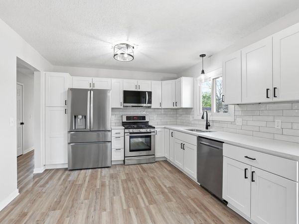 8016 81st Avenue N, Brooklyn Park, MN 55445