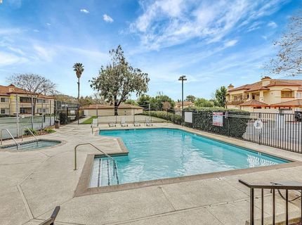 7148 Dublin Meadows St #b, Unit B, Dublin, CA 94568 Photo