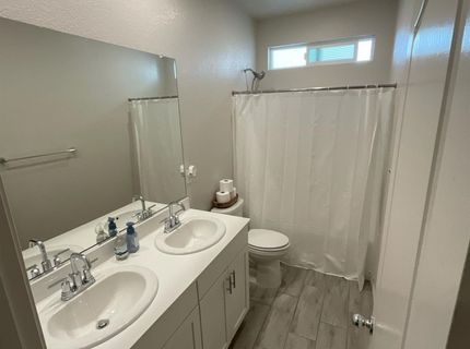 356 Sunol St, Lathrop, CA 95330 Photo