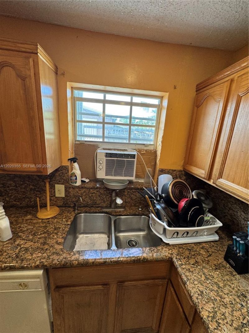 1251 NW 190th St, Miami Gardens, FL 33169 Photo