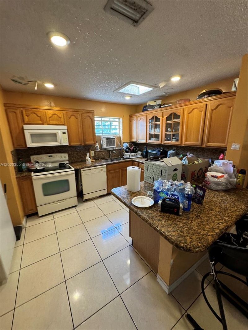 1251 NW 190th St, Miami Gardens, FL 33169 Photo
