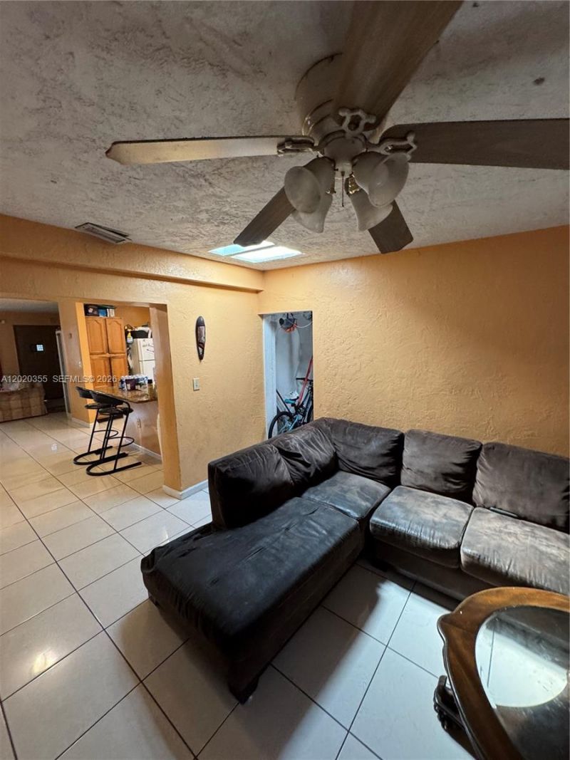 1251 NW 190th St, Miami Gardens, FL 33169 Photo