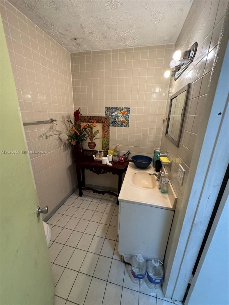 1251 NW 190th St, Miami Gardens, FL 33169 Photo