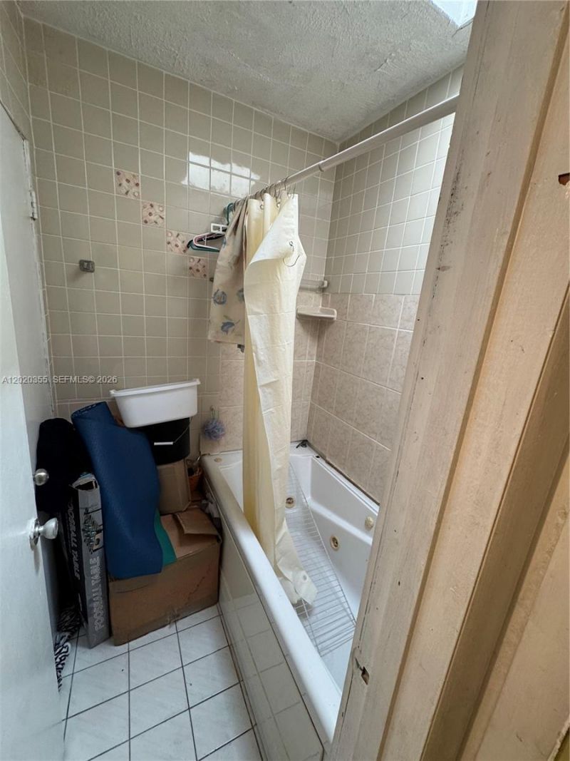 1251 NW 190th St, Miami Gardens, FL 33169 Photo