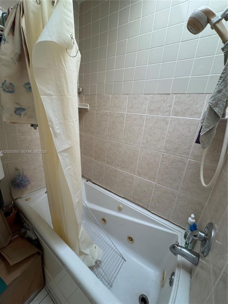 1251 NW 190th St, Miami Gardens, FL 33169 Photo