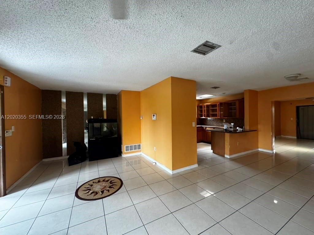 1251 NW 190th St, Miami Gardens, FL 33169 Photo