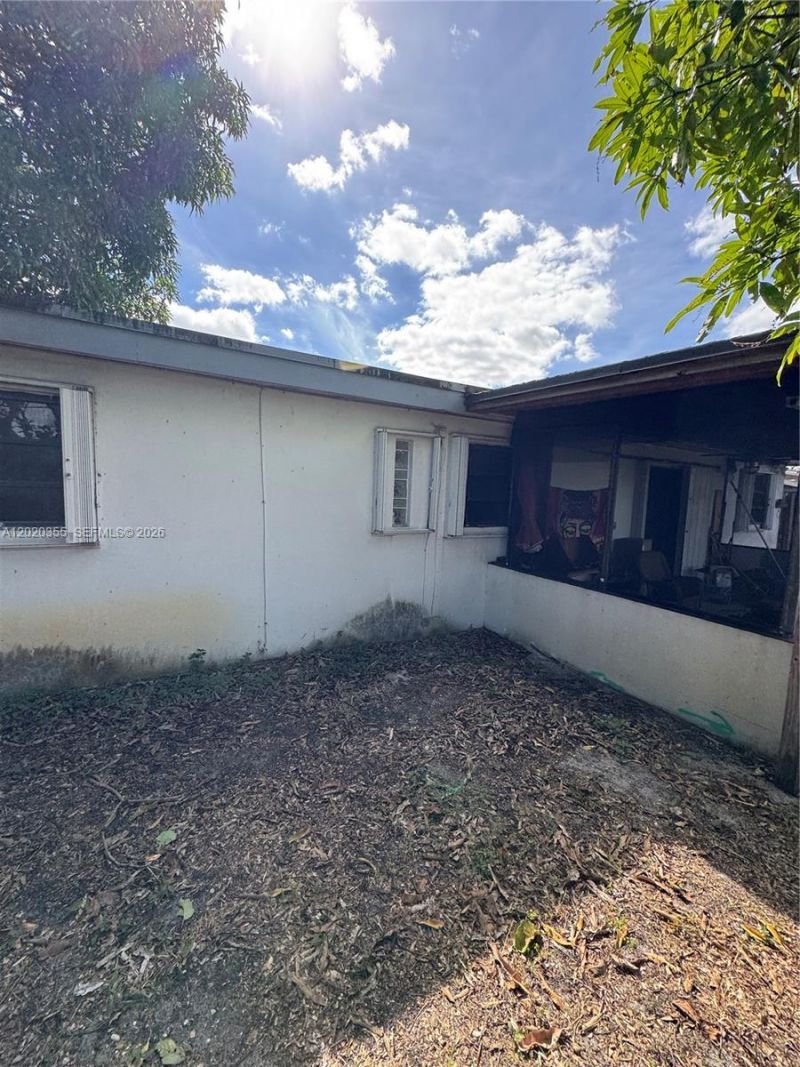 1251 NW 190th St, Miami Gardens, FL 33169 Photo