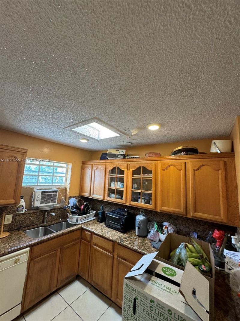 1251 NW 190th St, Miami Gardens, FL 33169 Photo