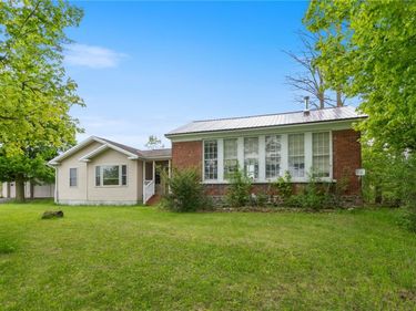 1005 Old Pre-Emption Road, Lyons, NY 14489