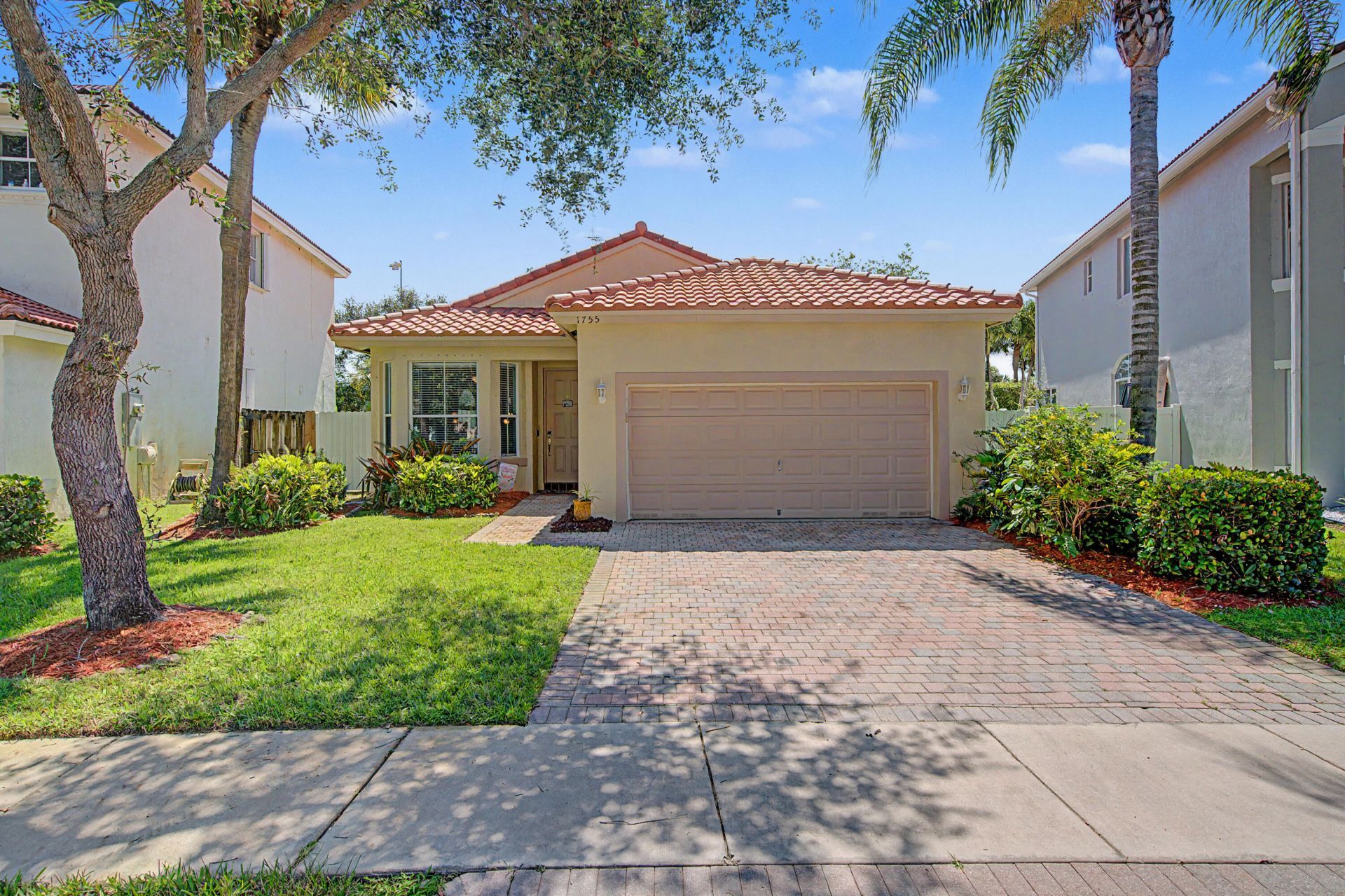 1755 NW 77th Avenue, Pembroke Pines, FL 33024 Photo