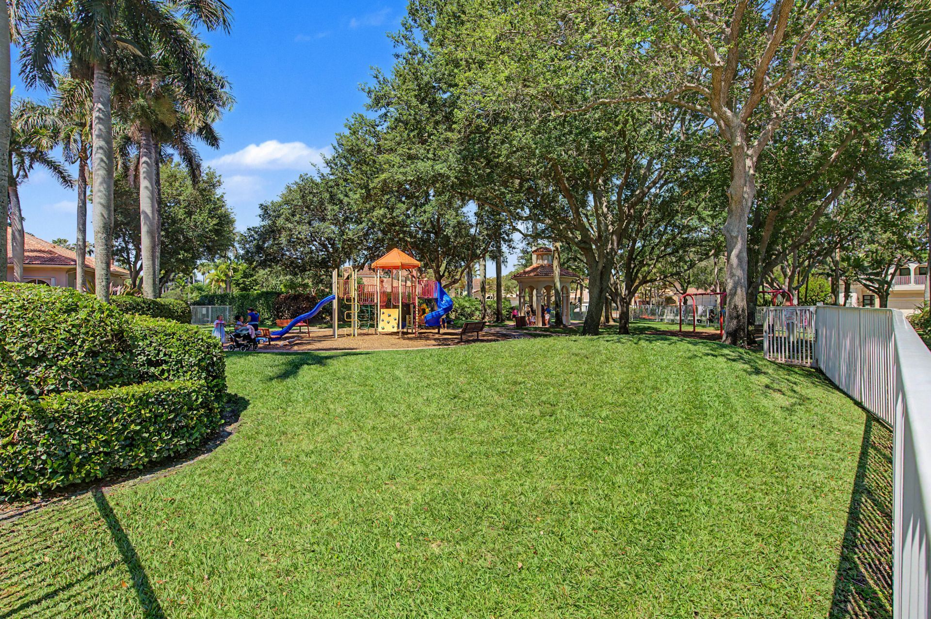 1755 NW 77th Avenue, Pembroke Pines, FL 33024 Photo