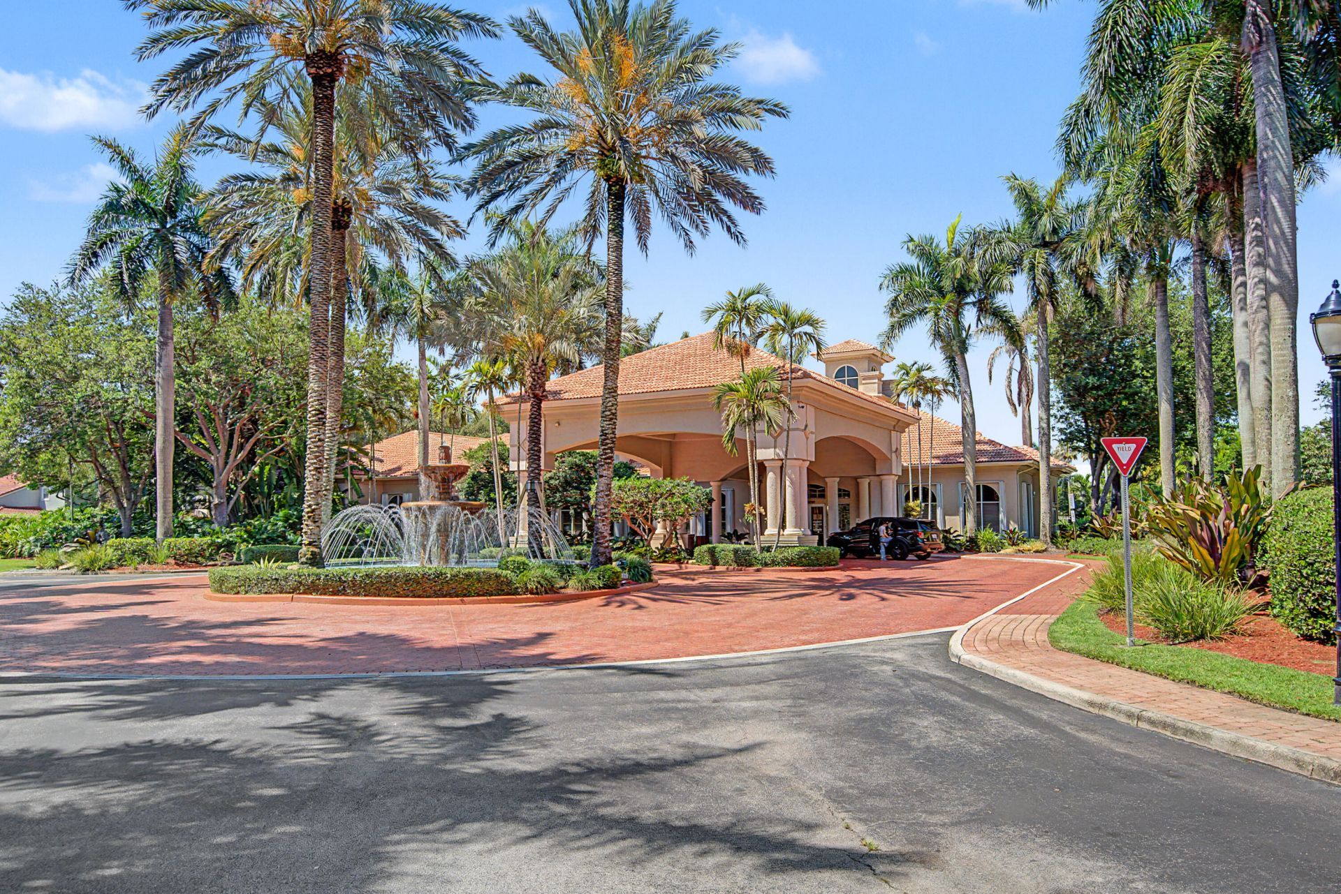 1755 NW 77th Avenue, Pembroke Pines, FL 33024 Photo