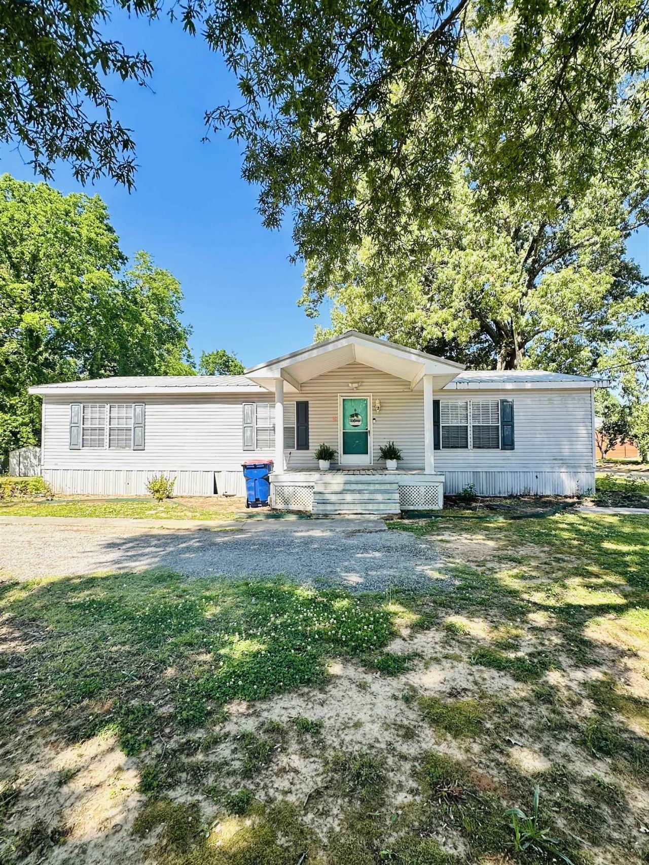175 Monroe St, Courtland, AL 35618 Main Photo
