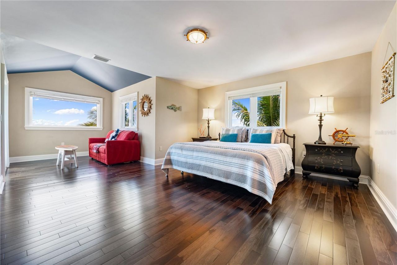 350 S Shore Drive, Sarasota, FL 34234 Photo