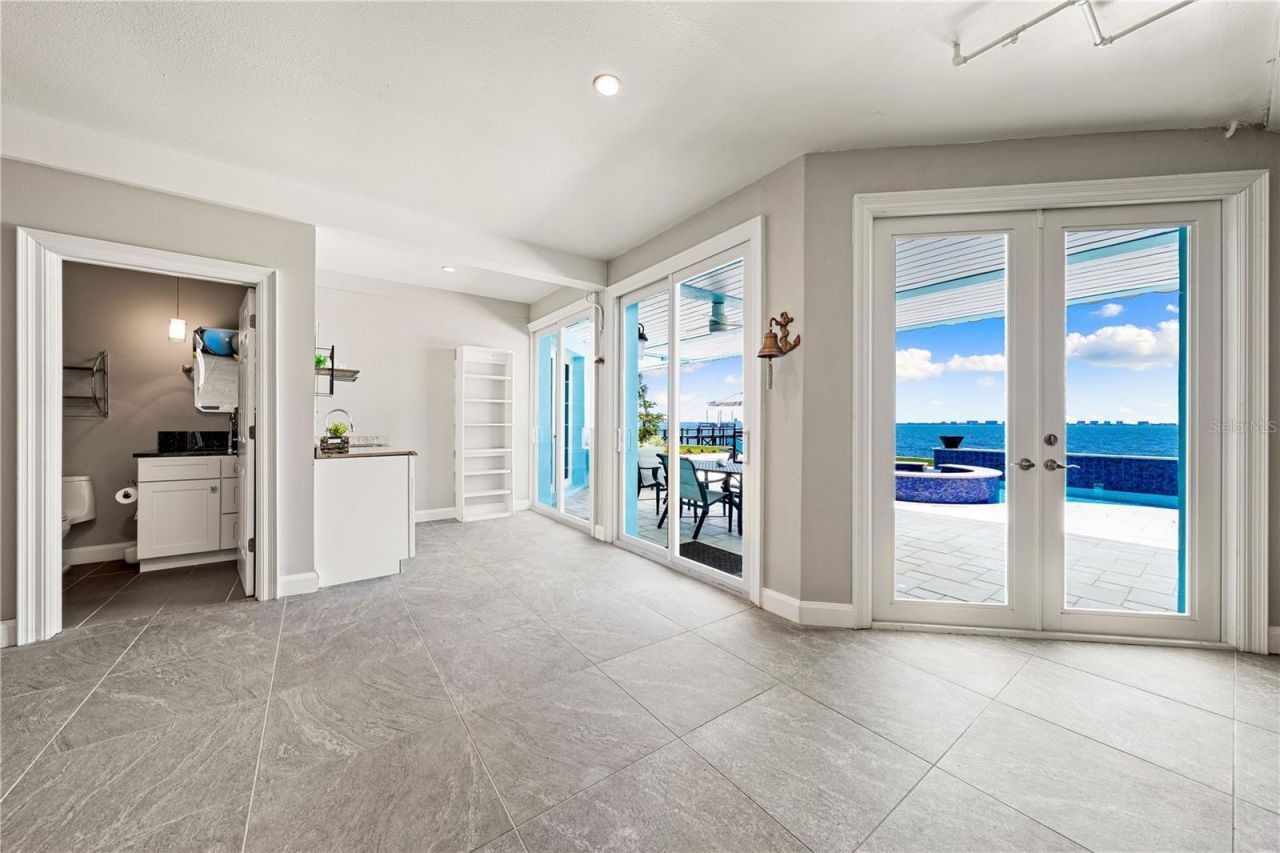 350 S Shore Drive, Sarasota, FL 34234 Photo