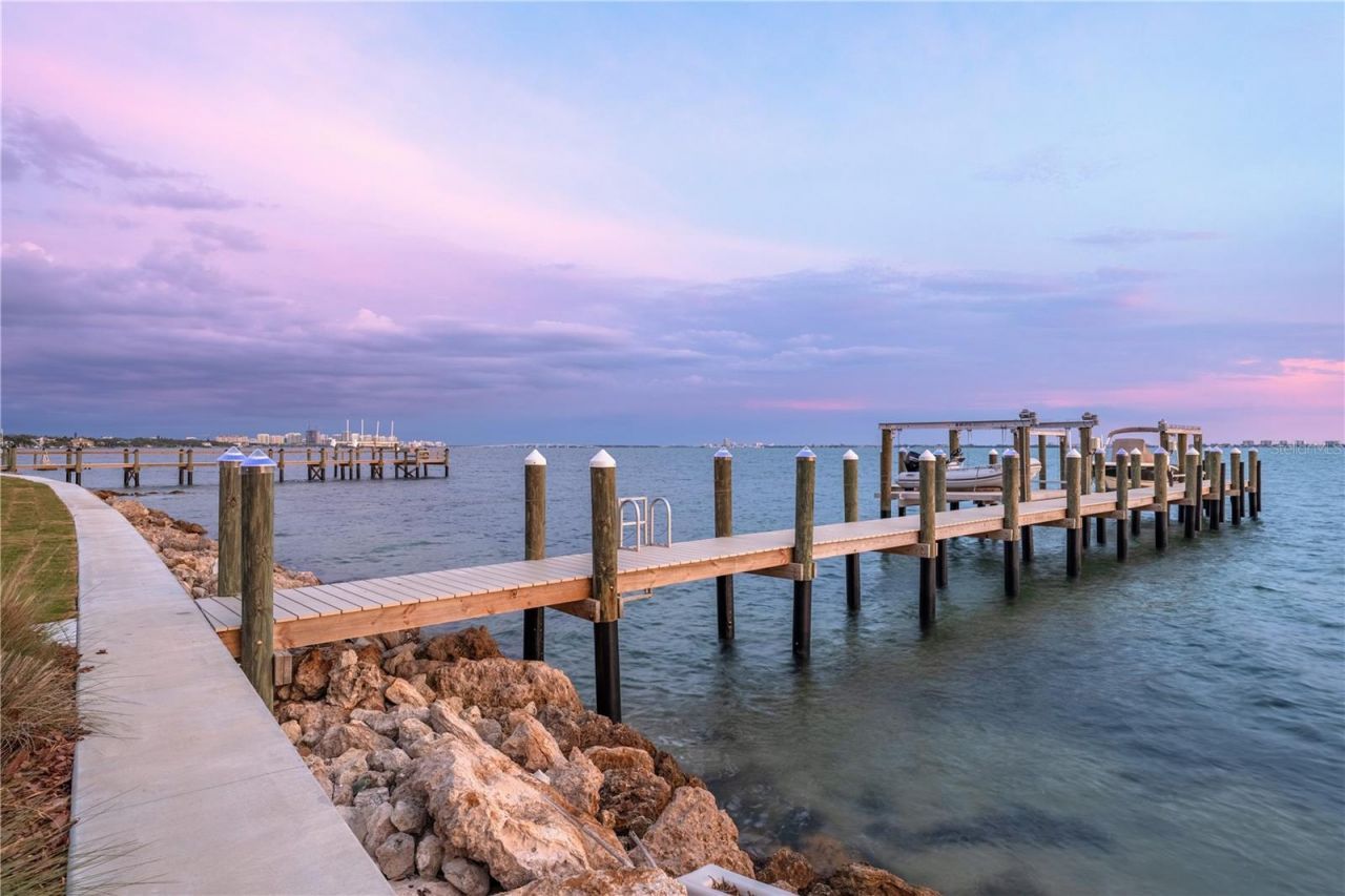 350 S Shore Drive, Sarasota, FL 34234 Photo