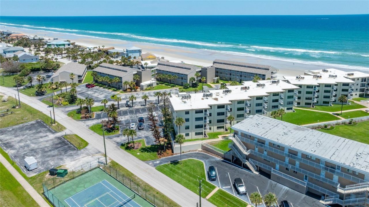 4811 Saxon Drive, Unit A-203, New Smyrna Beach, FL 32169 Photo