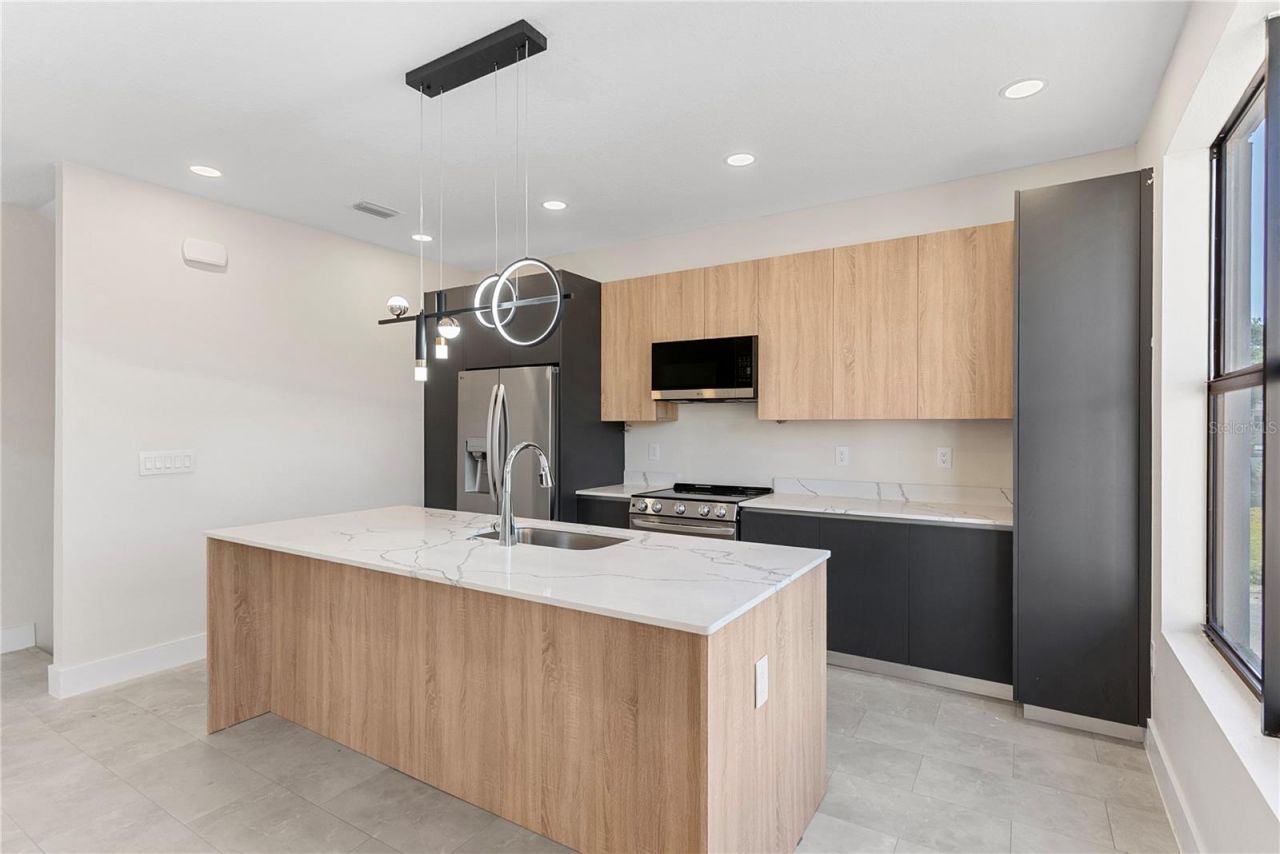 4352 Fontanarosa Village Court, Tampa, FL 33614 Photo