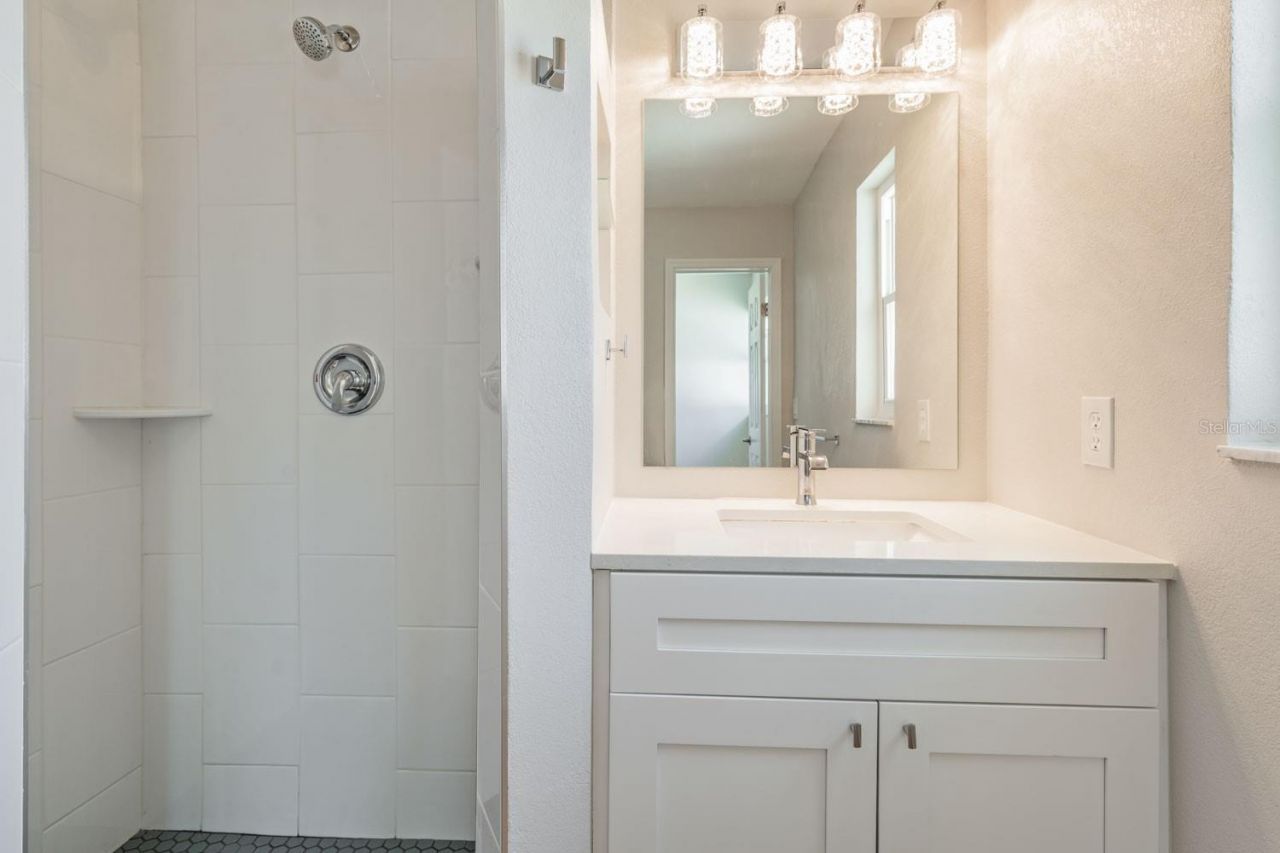 6300 Bayou Grande Boulevard Ne, Saint Petersburg, FL 33702 Photo