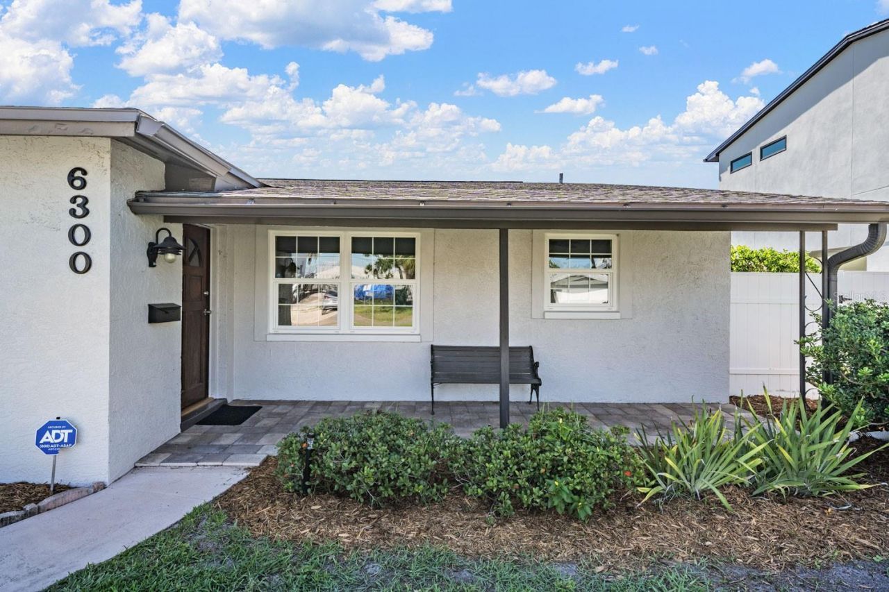 6300 Bayou Grande Boulevard Ne, Saint Petersburg, FL 33702 Photo