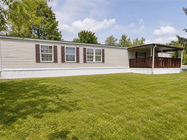 1 Kelly Dr , Beaver Falls, PA 15010