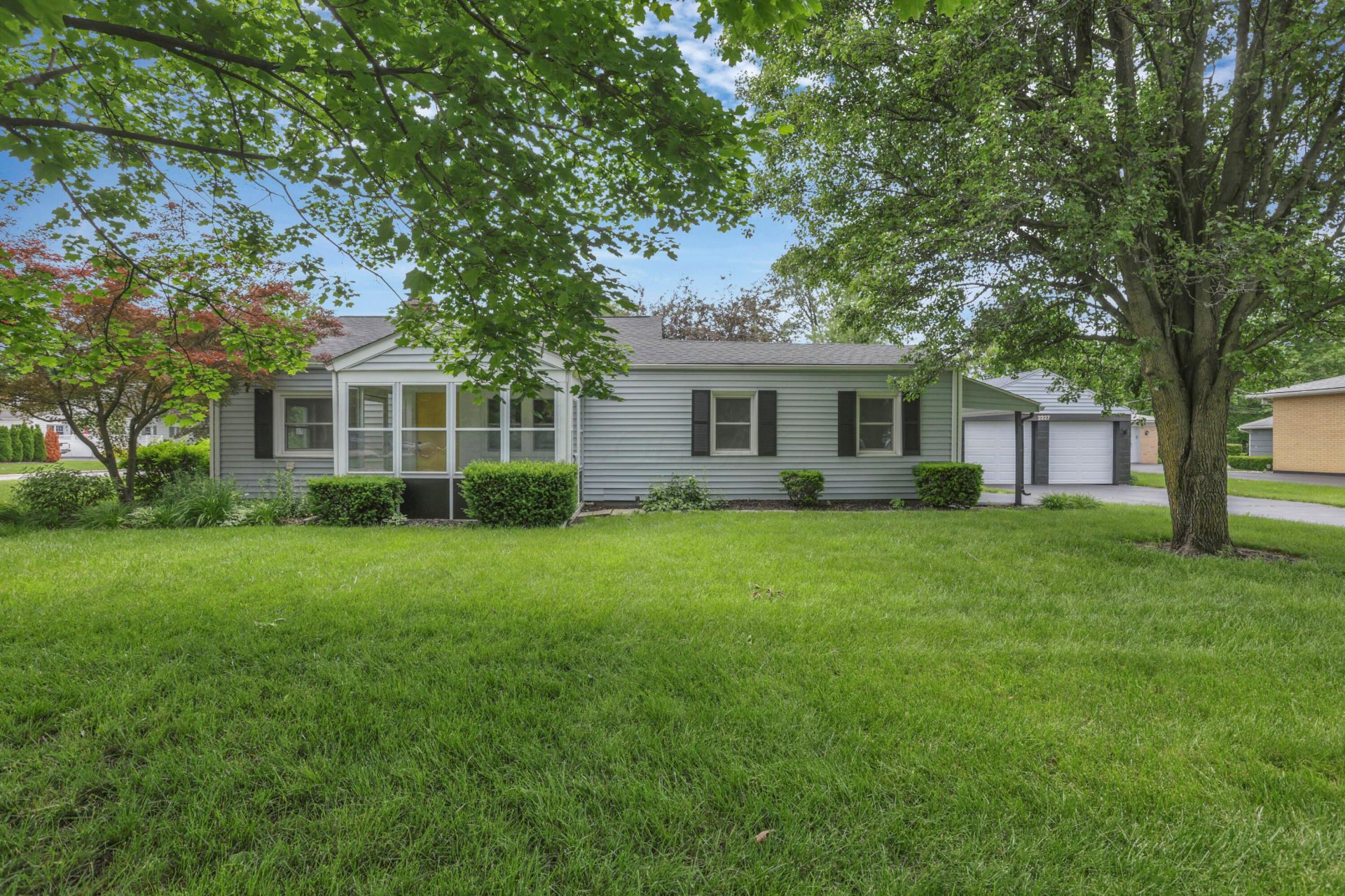 2227 Zollinger Road, Columbus, OH 43221 Main Photo