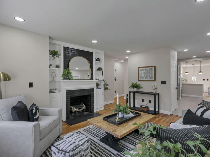 2227 Zollinger Road, Columbus, OH 43221 Photo 4