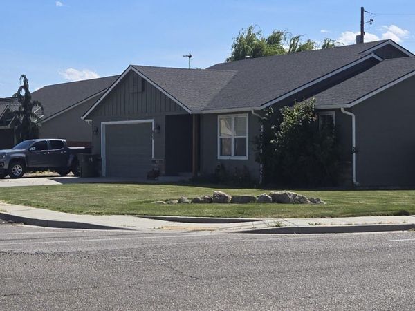 655 N 18th Street, Payette, ID 83661