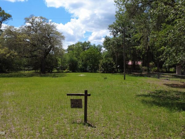 123 WILLIS Road, Hollister, FL 32147