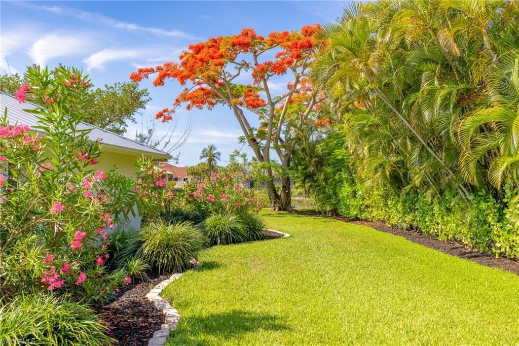 283 Palm Lake Dr , Sanibel, FL 33957 Photo