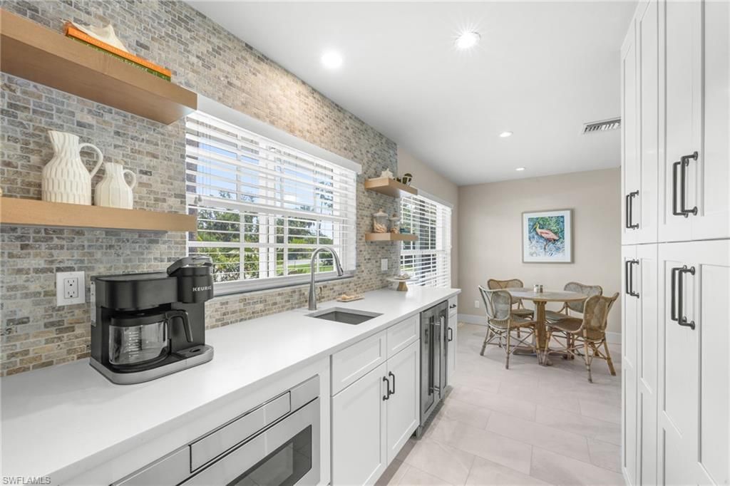 283 Palm Lake Dr , Sanibel, FL 33957 Photo