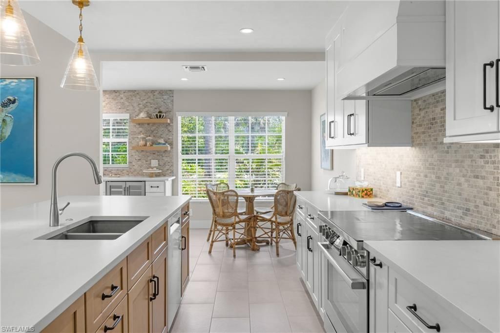 283 Palm Lake Dr , Sanibel, FL 33957 Photo