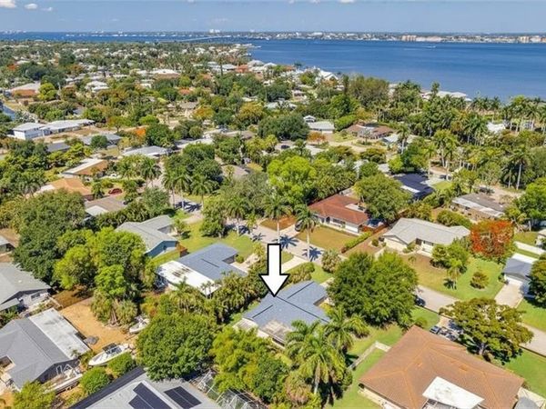 5657 Eichen CIR E, FORT MYERS, FL 33919