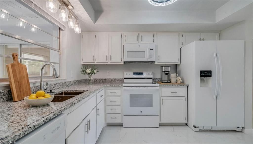 5657 Eichen Cir E, Fort Myers, FL 33919 Photo
